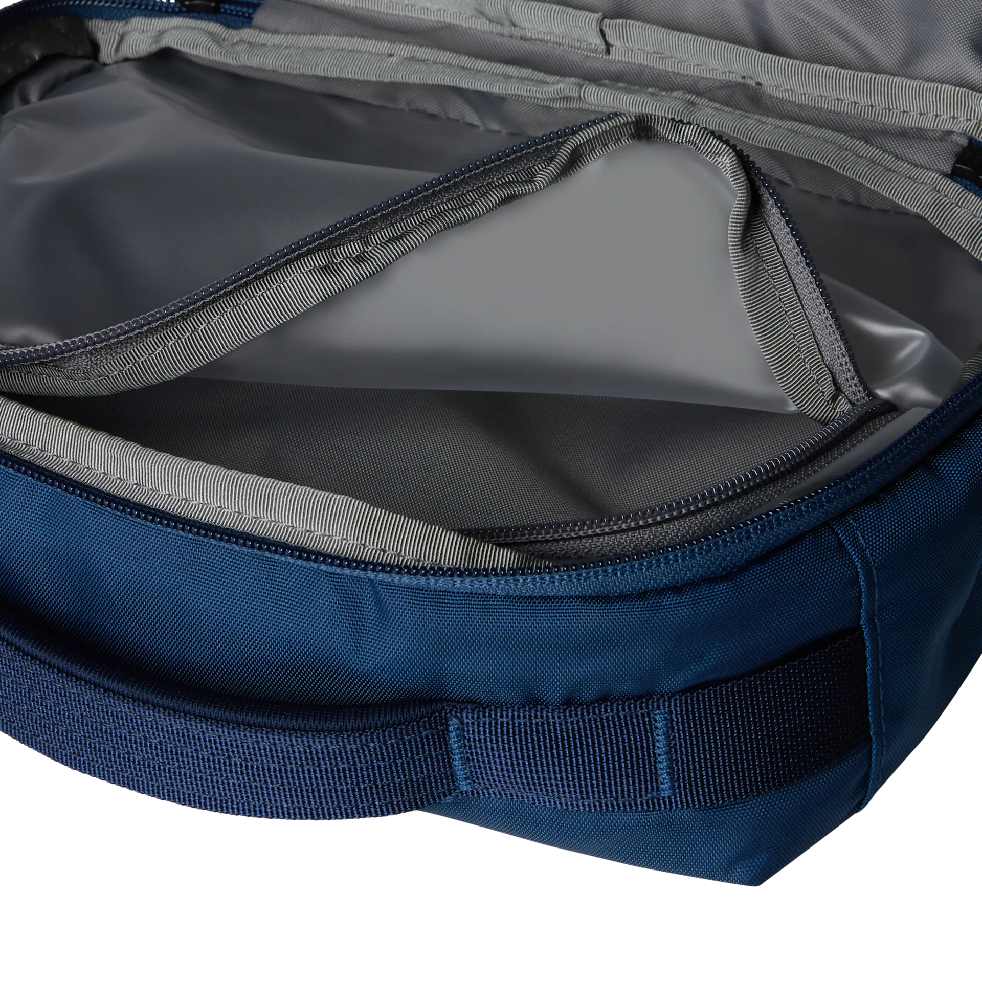 Base Camp Voyager Toiletry Kit